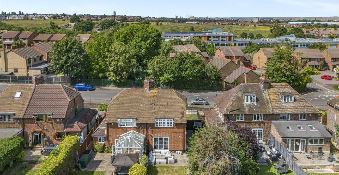 3 bedroom house for sale in Crayford | Robinson Jackson