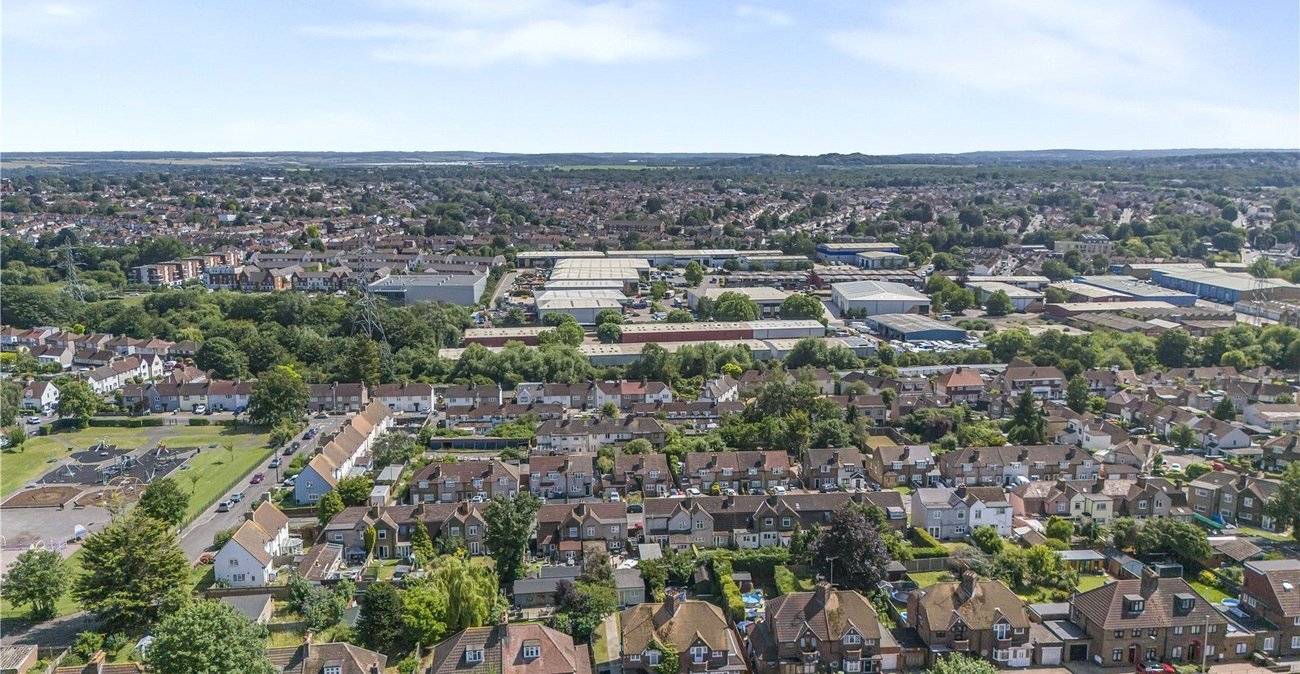 3 bedroom house for sale in Crayford | Robinson Jackson