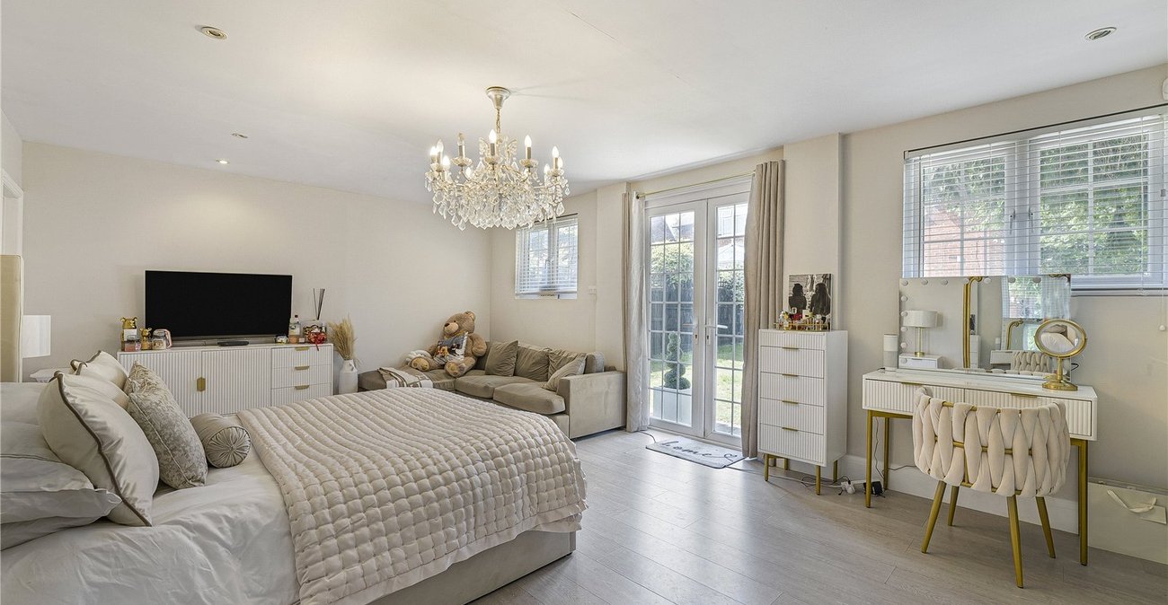 3 bedroom house for sale in Crayford | Robinson Jackson