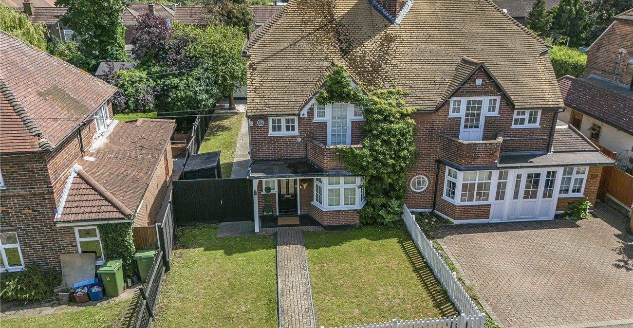 3 bedroom house for sale in Crayford | Robinson Jackson