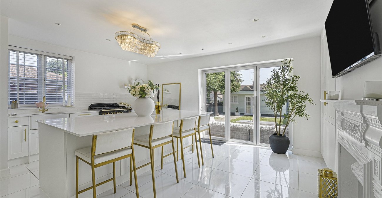 3 bedroom house for sale in Crayford | Robinson Jackson
