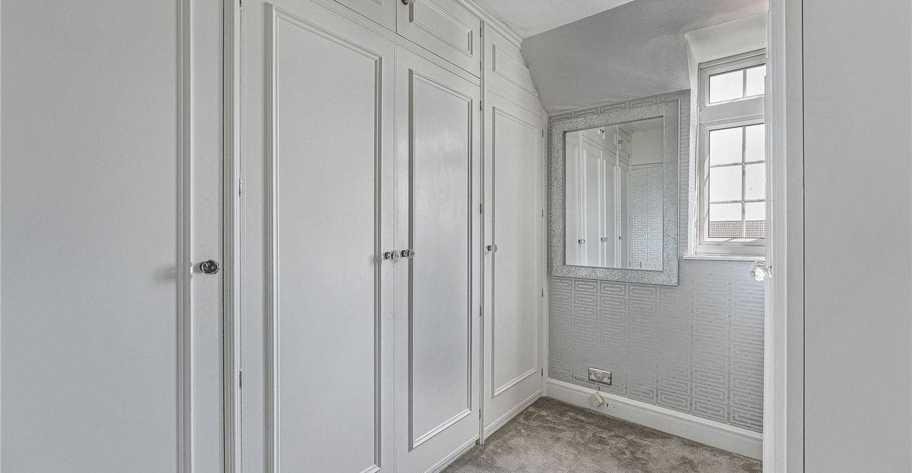 3 bedroom house for sale in Crayford | Robinson Jackson