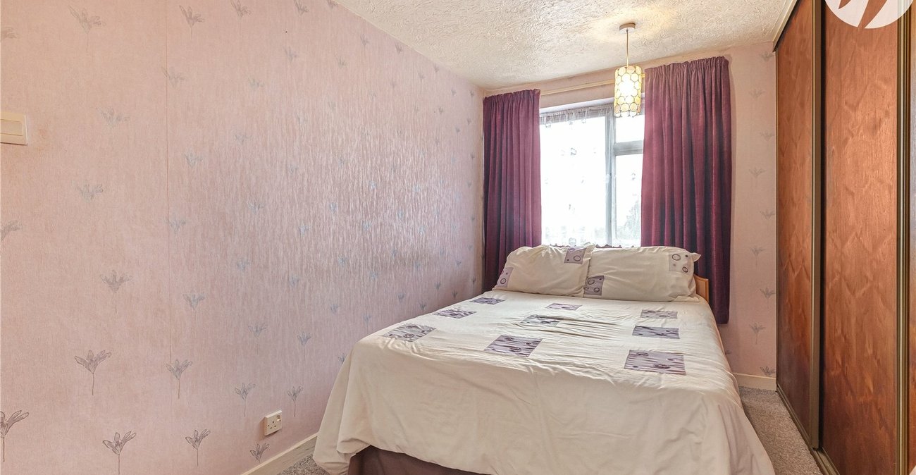 3 bedroom house for sale in Crayford | Robinson Jackson