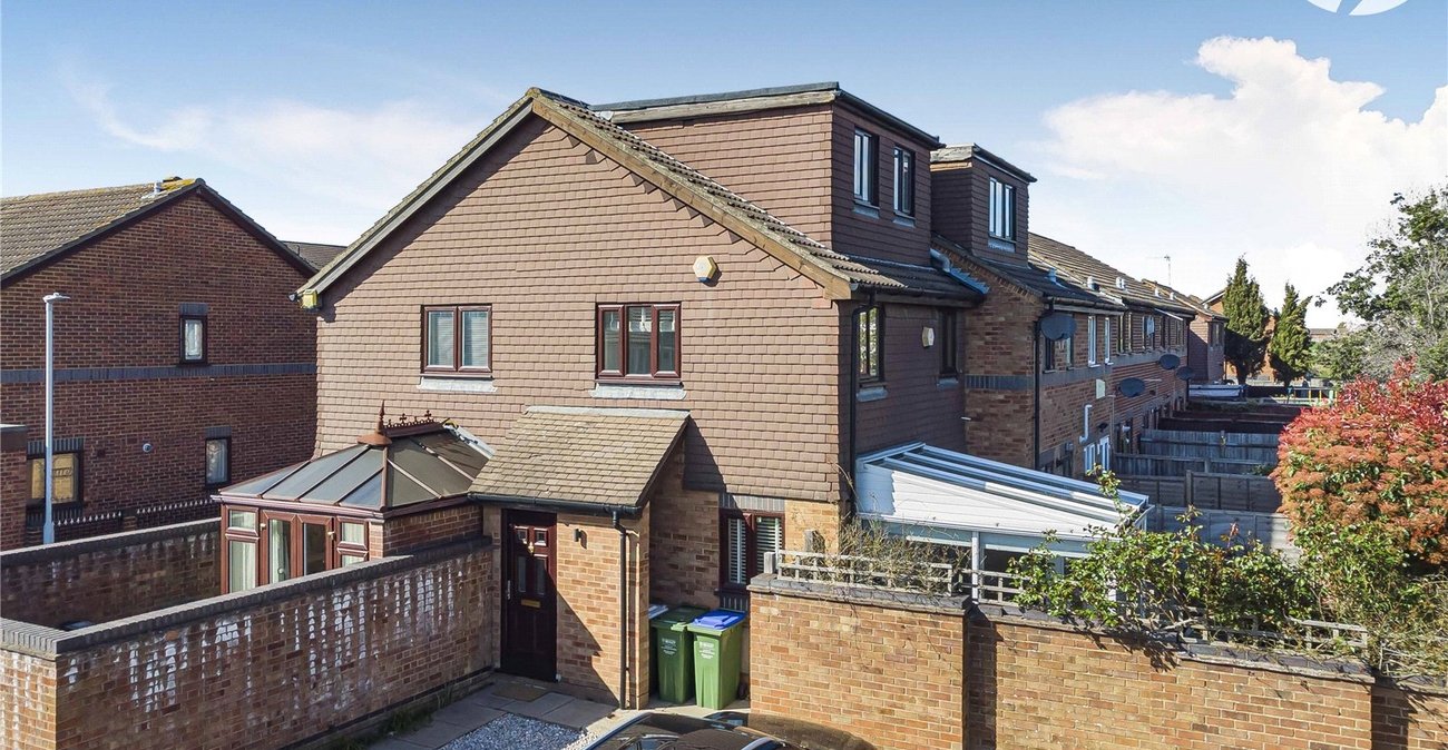 2 bedroom house for sale in Crayford | Robinson Jackson