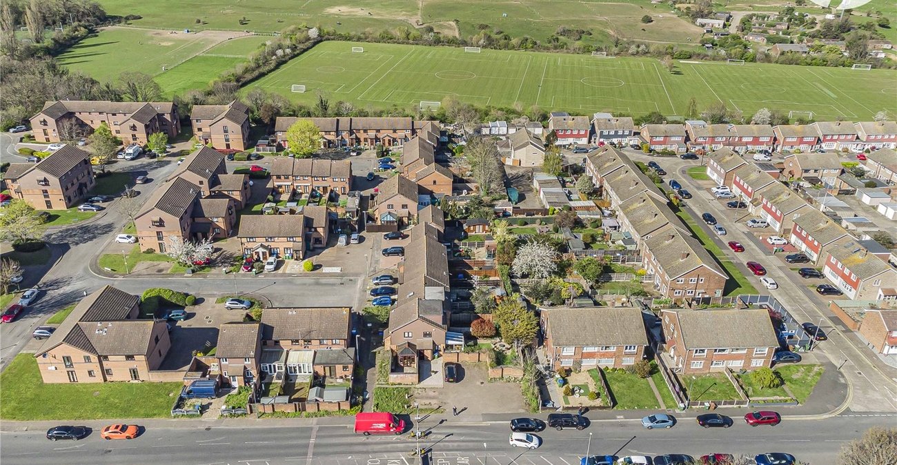 2 bedroom house for sale in Crayford | Robinson Jackson