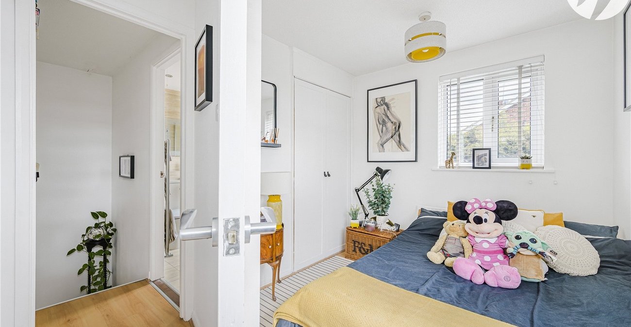 2 bedroom house for sale in Crayford | Robinson Jackson