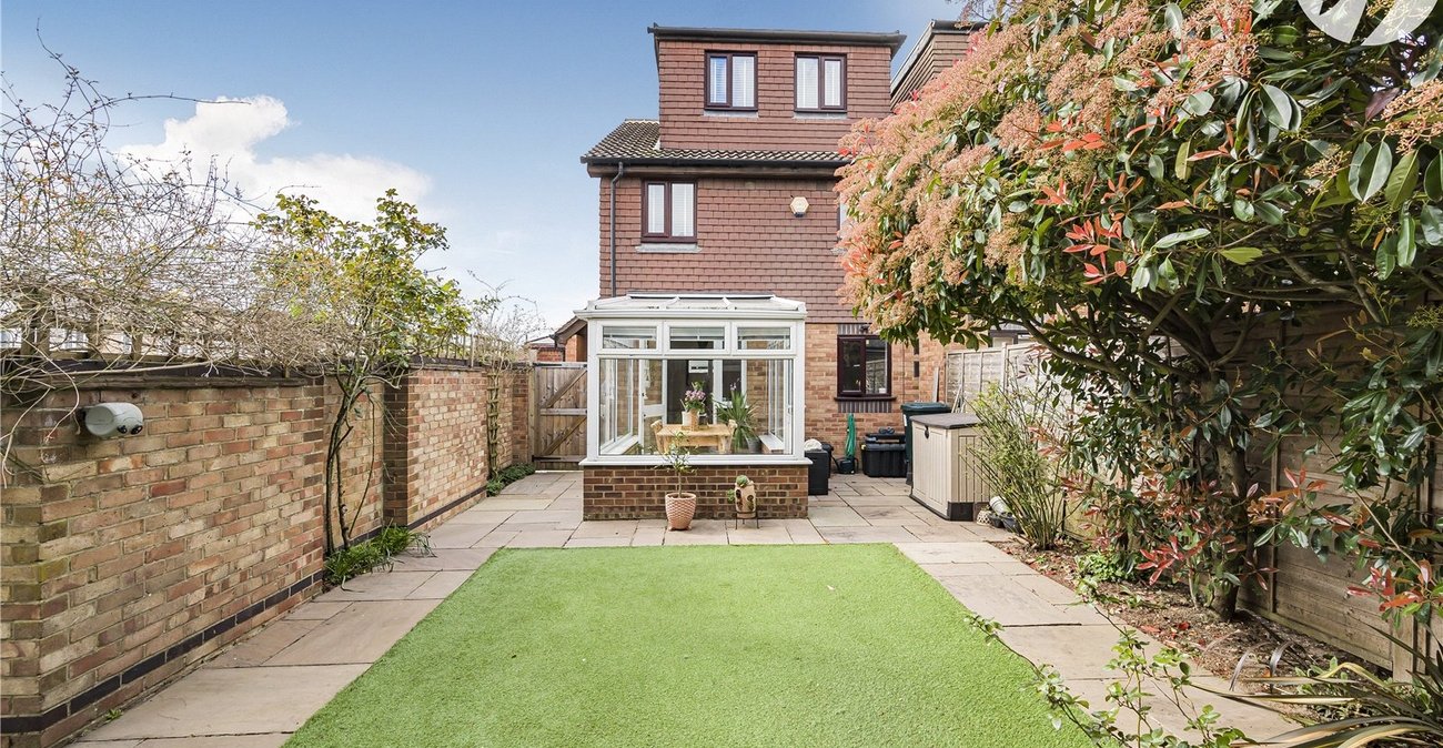 2 bedroom house for sale in Crayford | Robinson Jackson