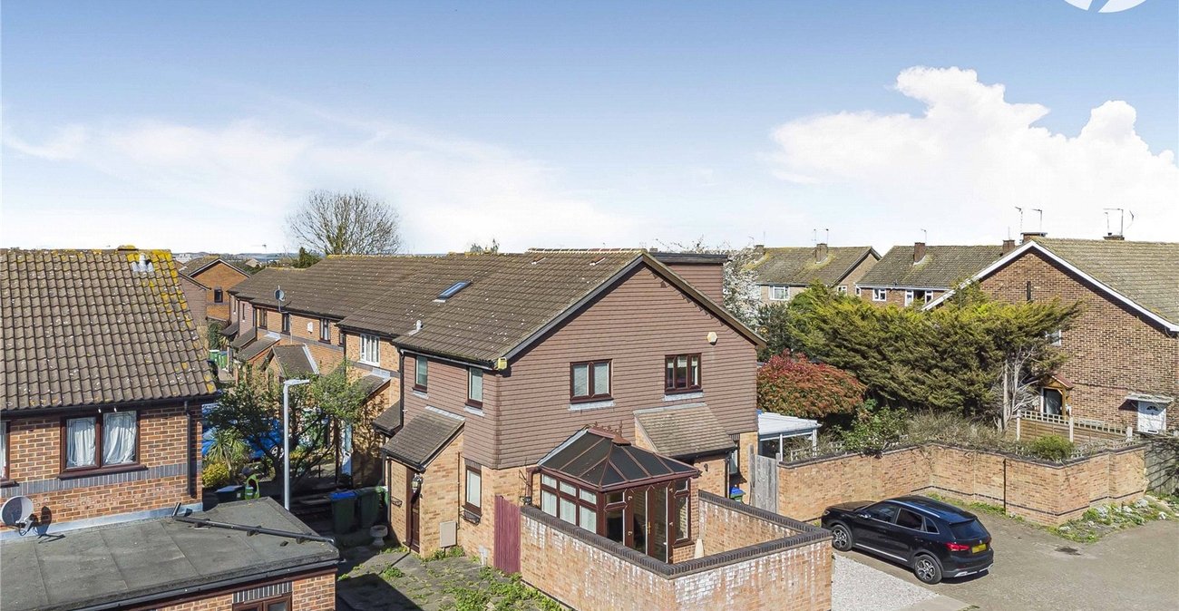 2 bedroom house for sale in Crayford | Robinson Jackson