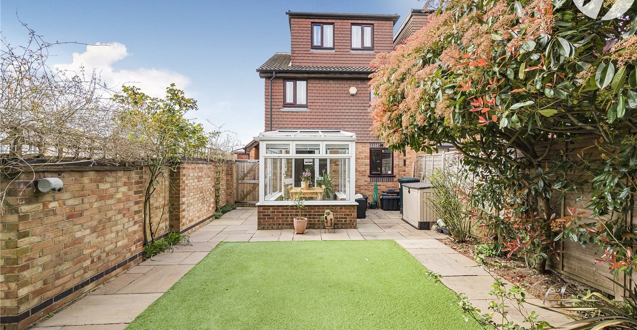 2 bedroom house for sale in Crayford | Robinson Jackson