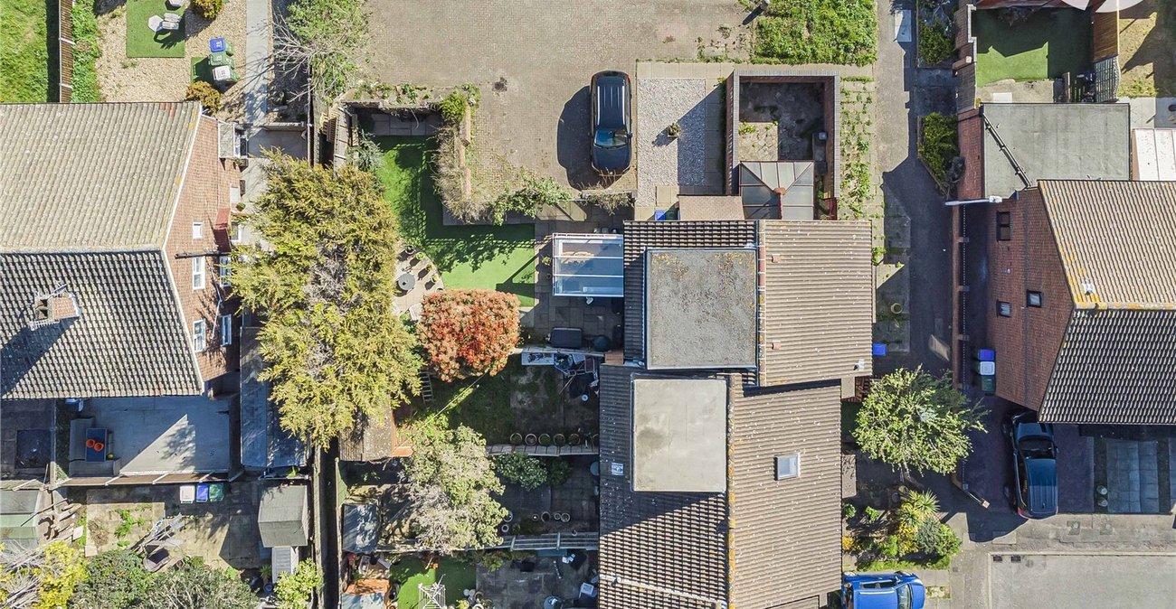 2 bedroom house for sale in Crayford | Robinson Jackson