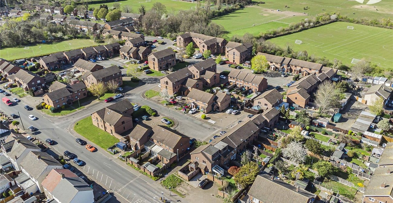 2 bedroom house for sale in Crayford | Robinson Jackson