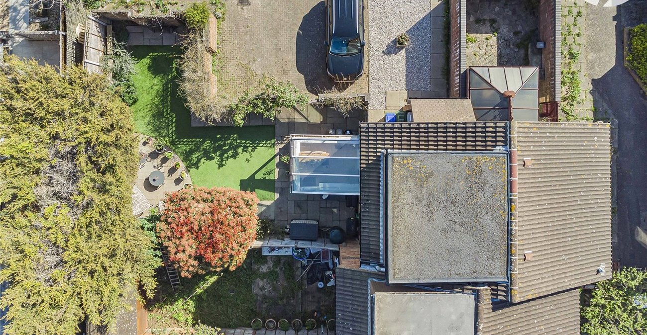 2 bedroom house for sale in Crayford | Robinson Jackson