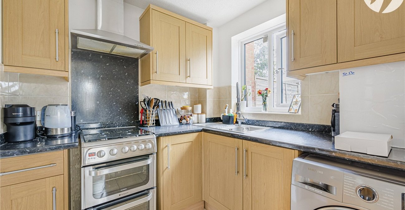 2 bedroom house for sale in Crayford | Robinson Jackson