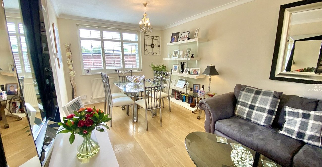 2 bedroom property for sale in Rectory Lane | Robinson Jackson