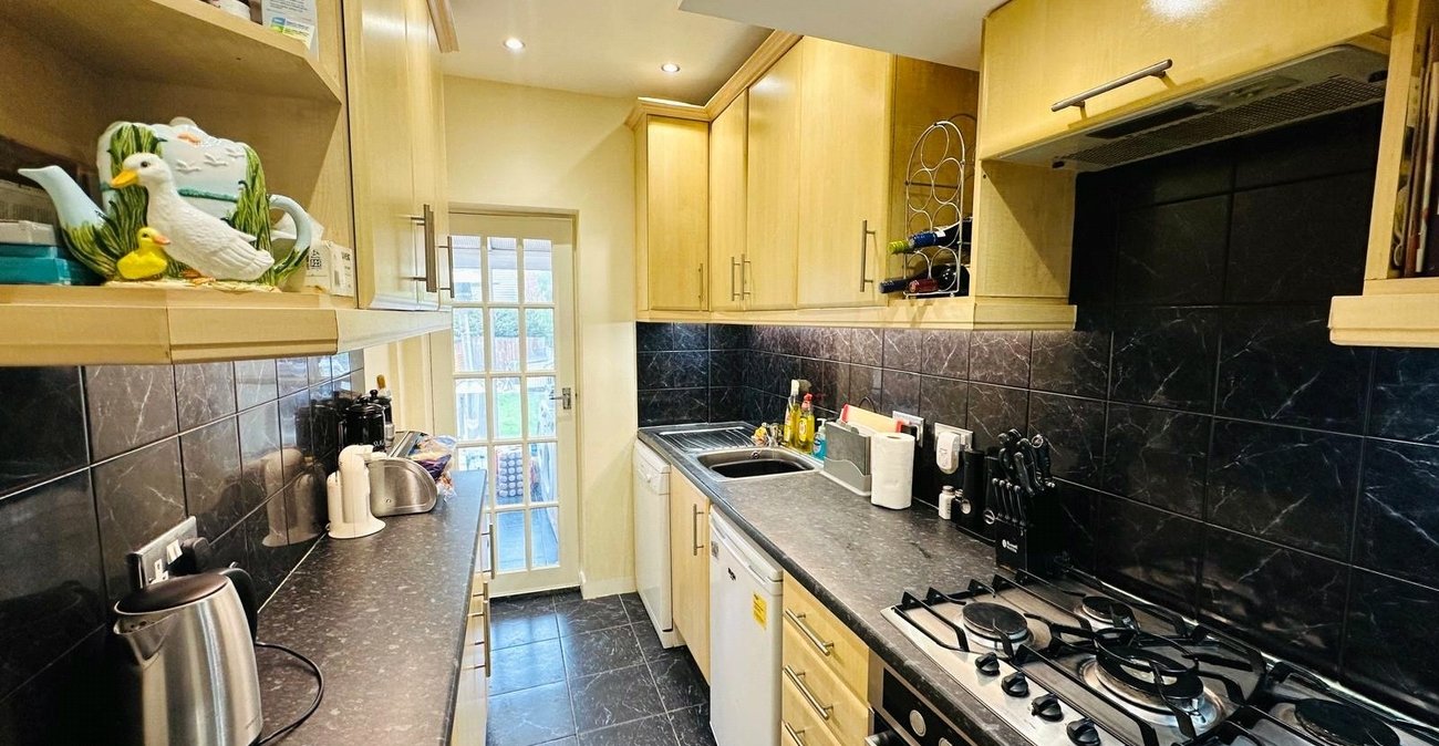 2 bedroom house for sale in Bromley | Robinson Jackson