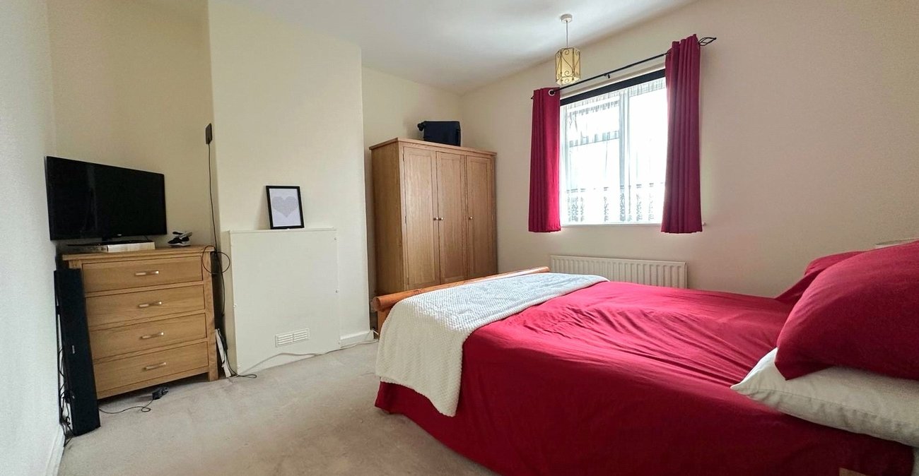 2 bedroom house for sale in Bromley | Robinson Jackson