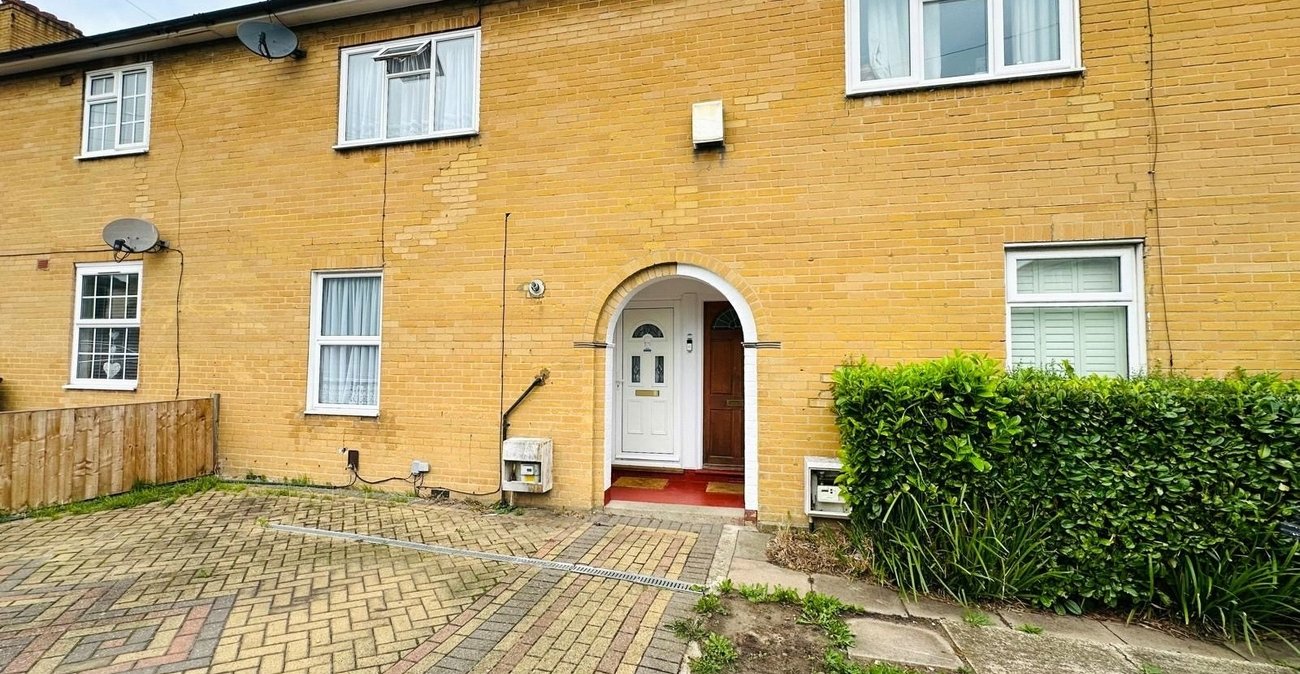 2 bedroom house for sale in Bromley | Robinson Jackson