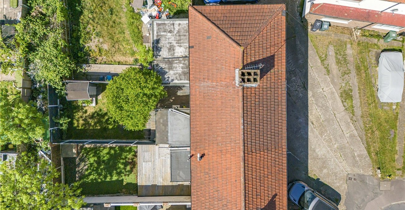 2 bedroom house for sale in Dartford | Robinson Jackson