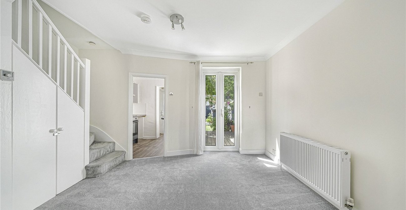 2 bedroom house for sale in Dartford | Robinson Jackson