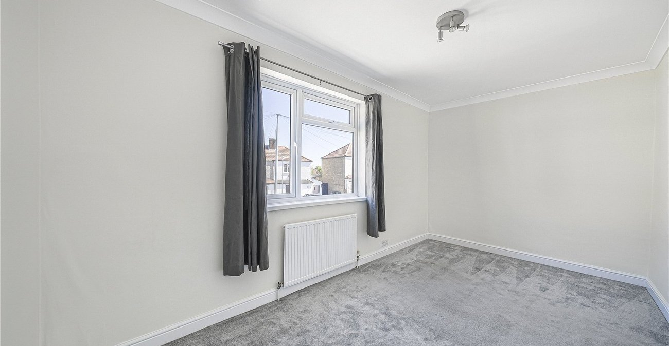 2 bedroom house for sale in Dartford | Robinson Jackson