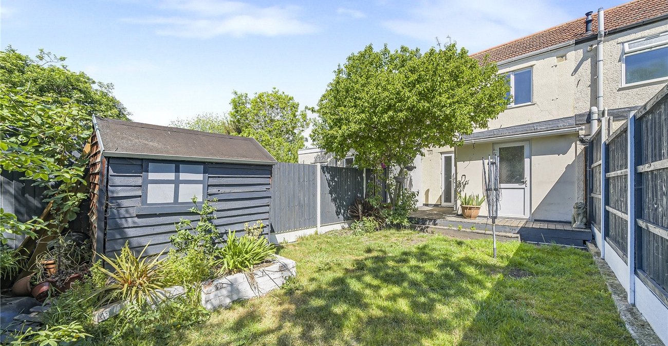 2 bedroom house for sale in Dartford | Robinson Jackson