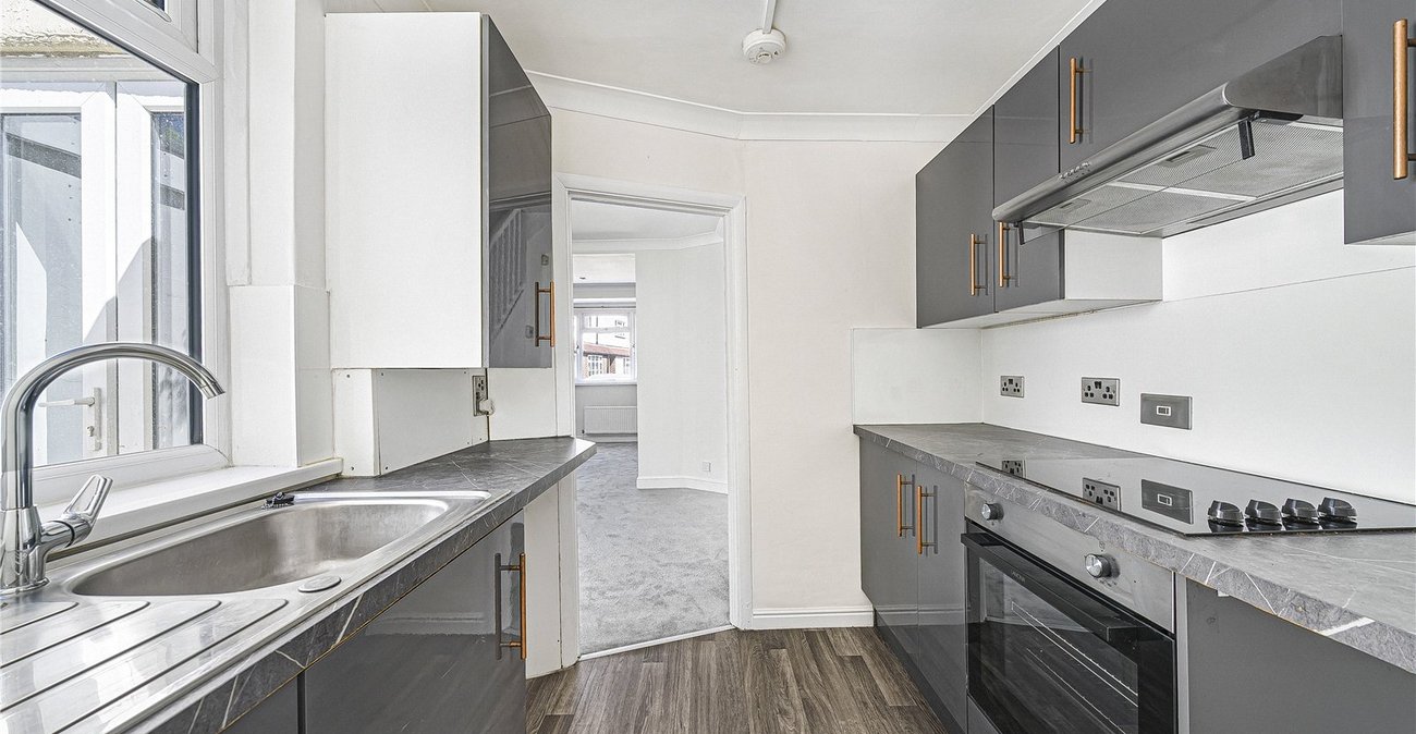 2 bedroom house for sale in Dartford | Robinson Jackson