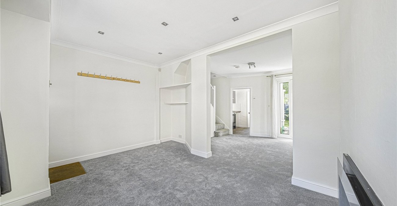 2 bedroom house for sale in Dartford | Robinson Jackson