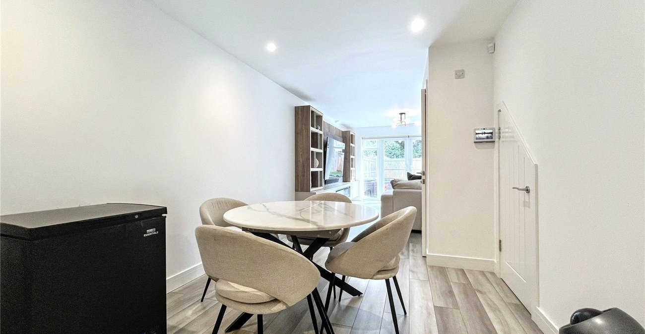 3 bedroom property for sale in Rainham | Robinson Michael & Jackson