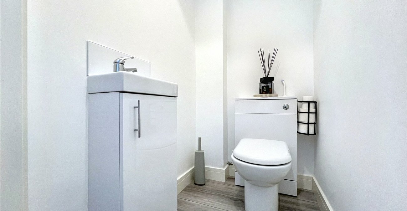 3 bedroom property for sale in Rainham | Robinson Michael & Jackson