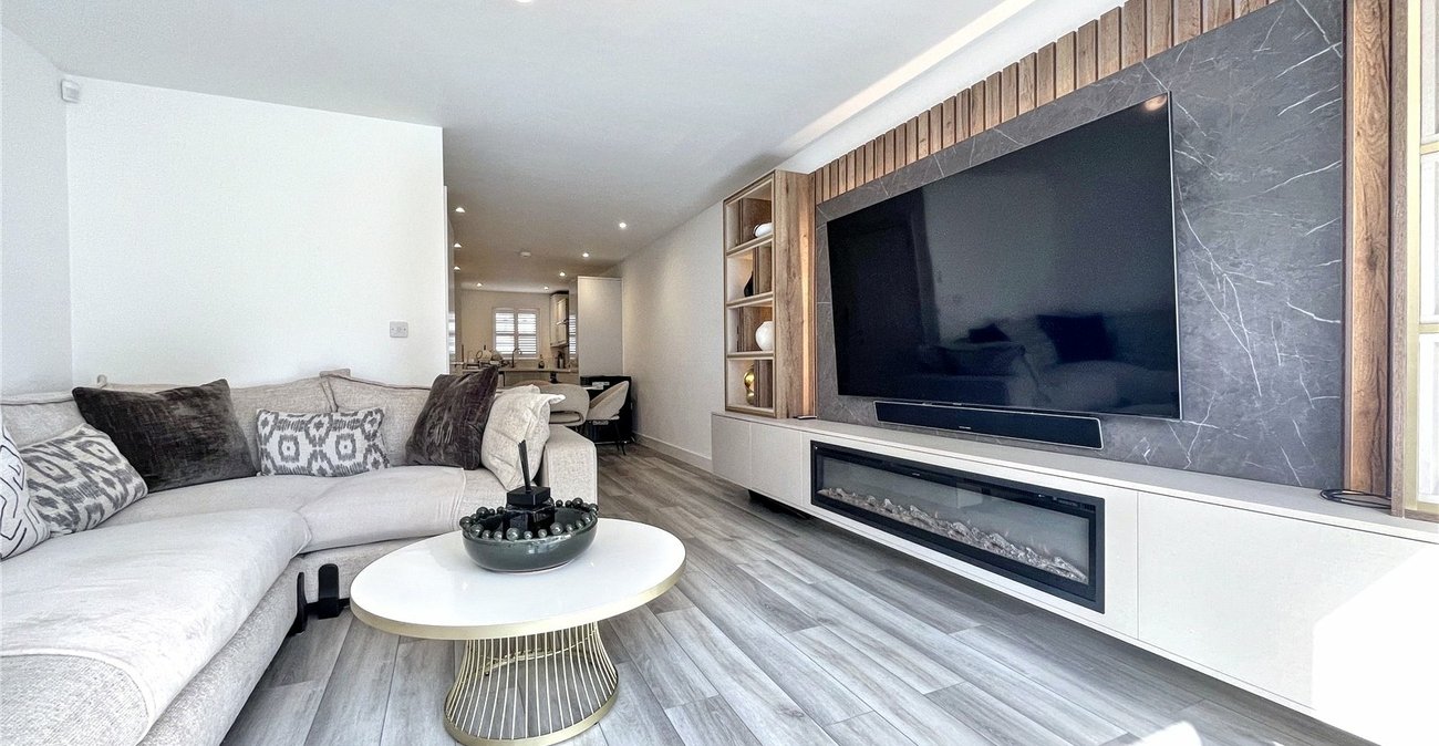 3 bedroom property for sale in Rainham | Robinson Michael & Jackson