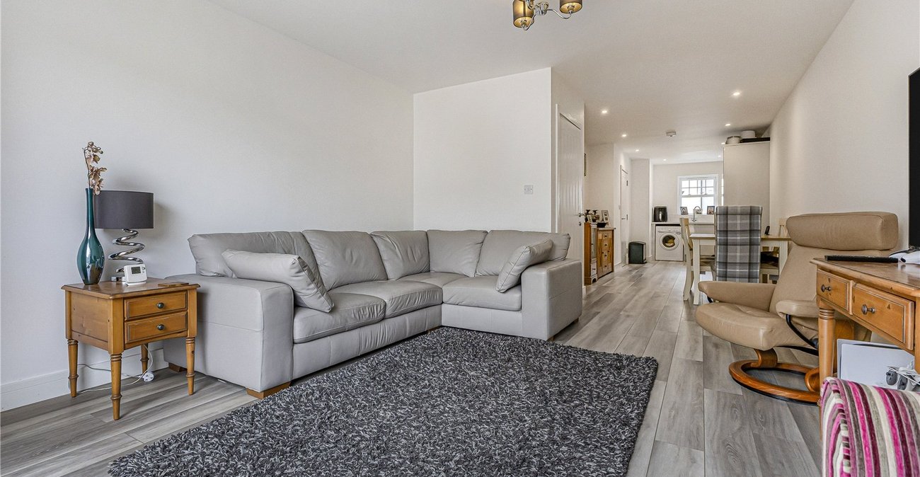 3 bedroom property for sale in Rainham | Robinson Michael & Jackson