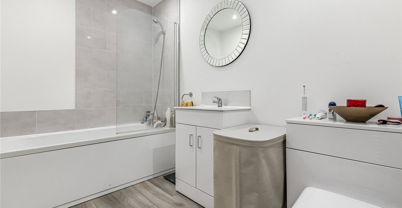 3 bedroom property for sale in Rainham | Robinson Michael & Jackson