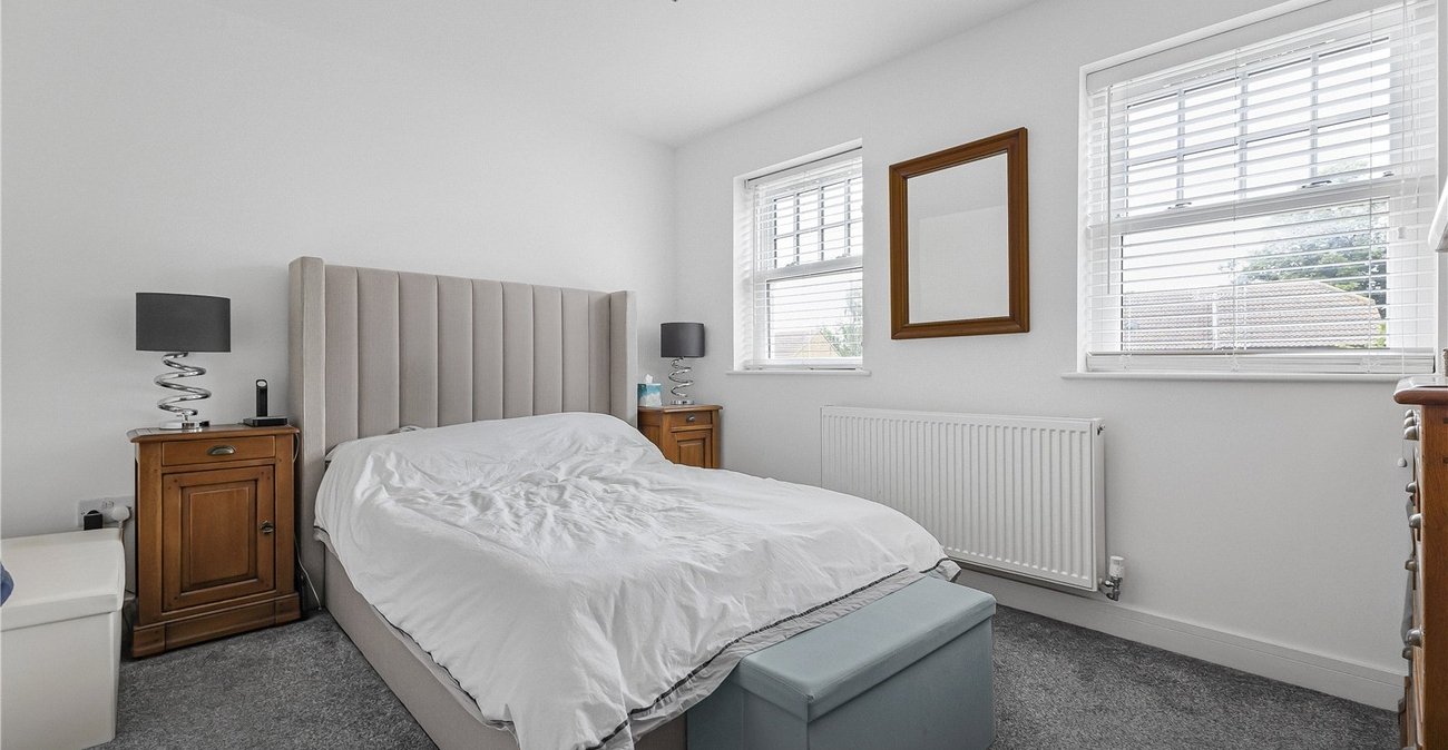 3 bedroom property for sale in Rainham | Robinson Michael & Jackson
