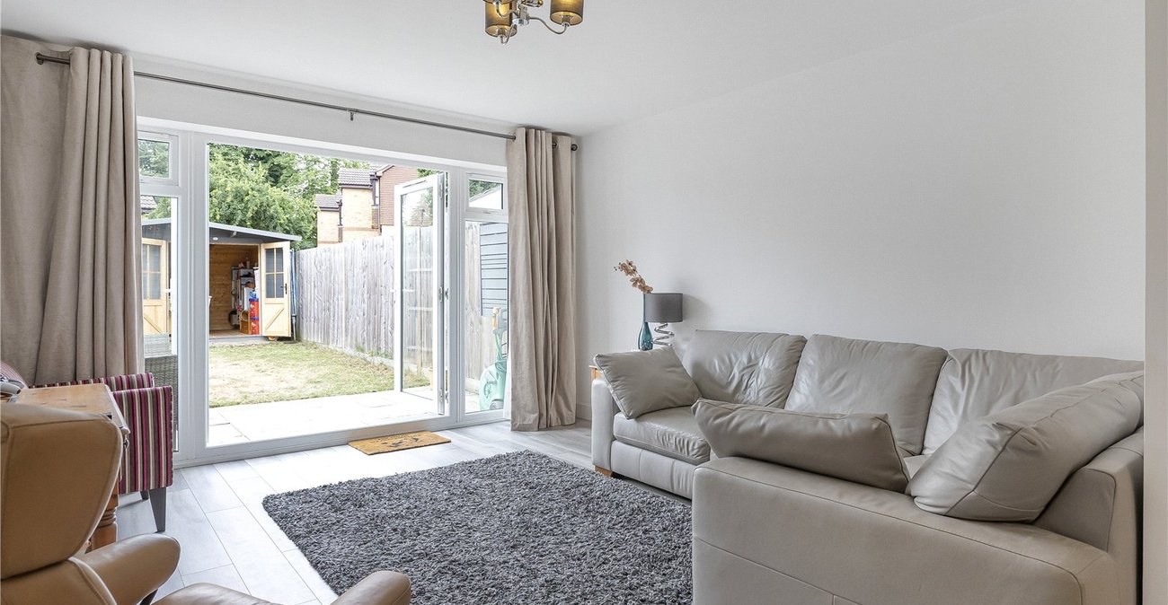 3 bedroom property for sale in Rainham | Robinson Michael & Jackson