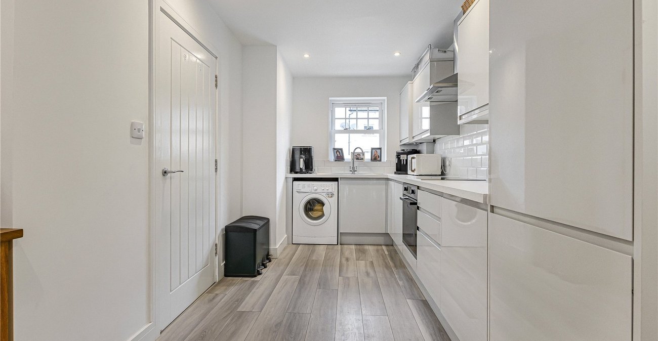 3 bedroom property for sale in Rainham | Robinson Michael & Jackson