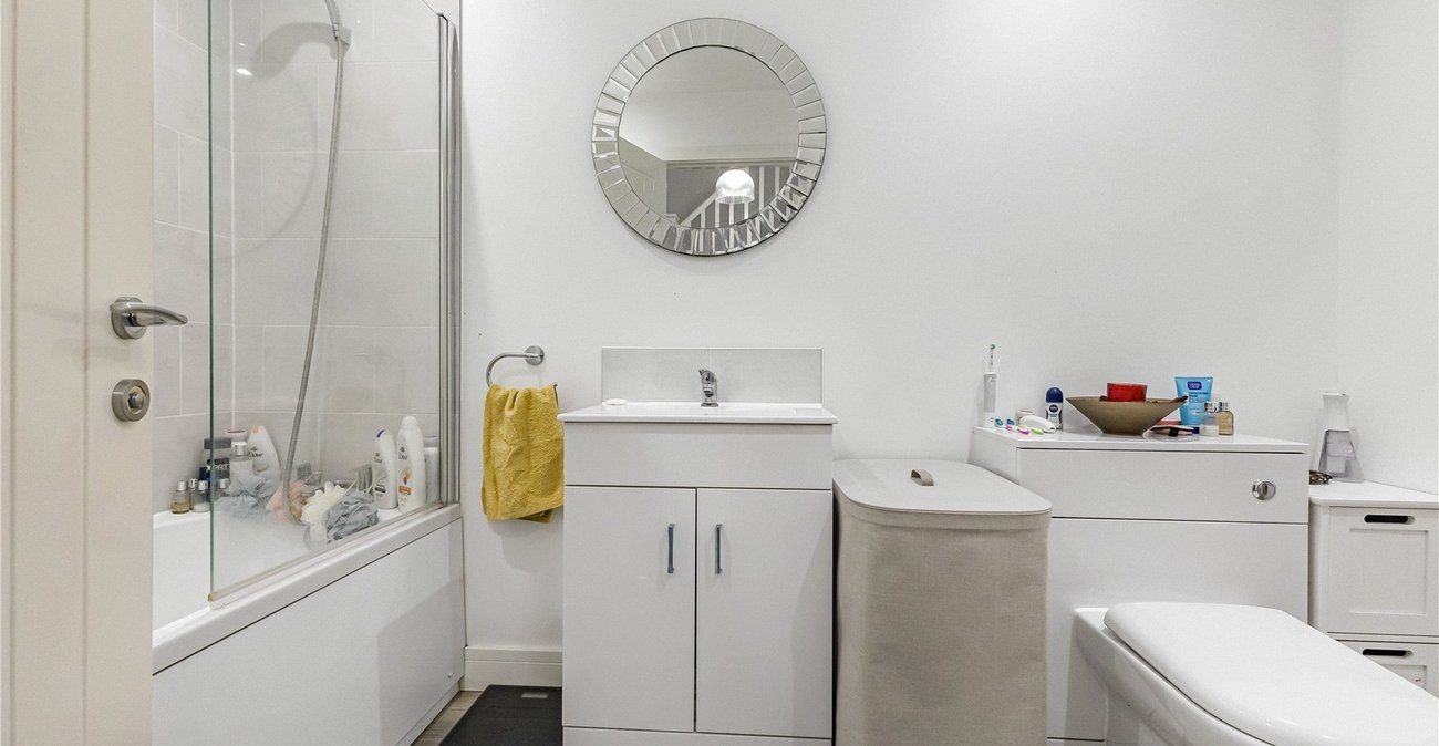 3 bedroom property for sale in Rainham | Robinson Michael & Jackson