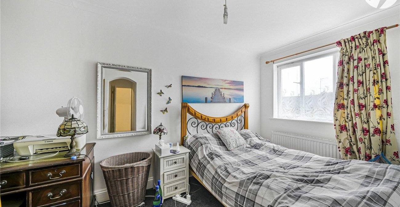 3 bedroom house for sale in Greenhithe | Robinson Jackson