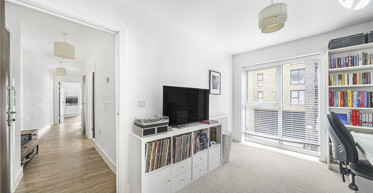2 bedroom property for sale in Dartford | Robinson Jackson