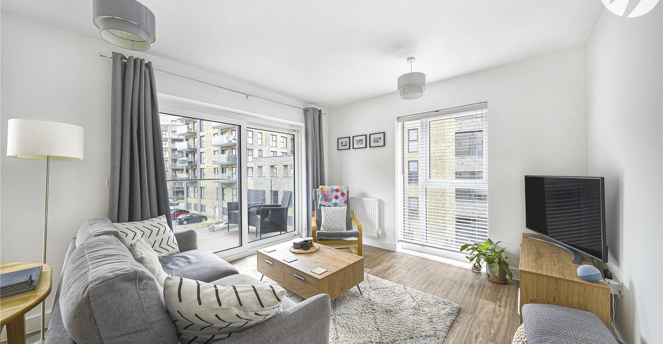 2 bedroom property for sale in Dartford | Robinson Jackson