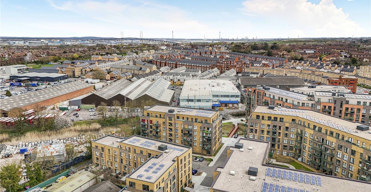 2 bedroom property for sale in Dartford | Robinson Jackson