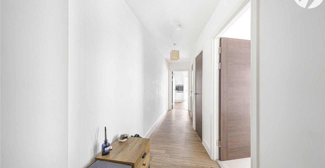 2 bedroom property for sale in Dartford | Robinson Jackson