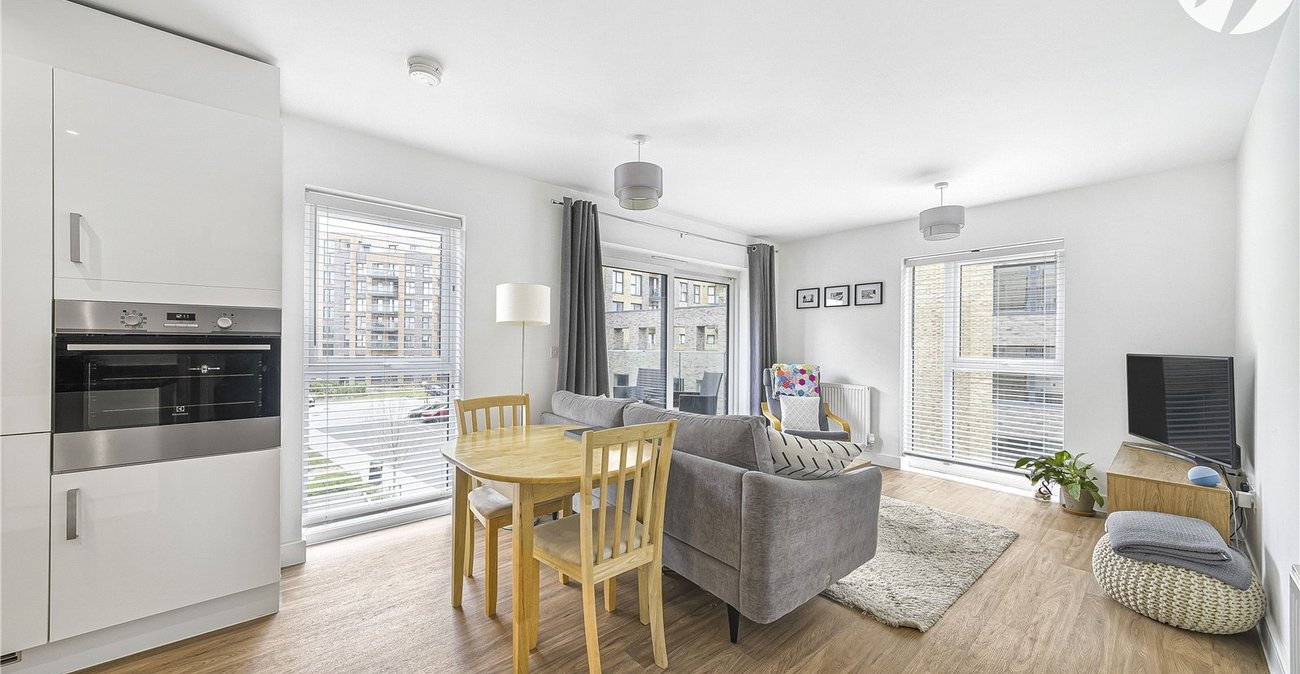 2 bedroom property for sale in Dartford | Robinson Jackson