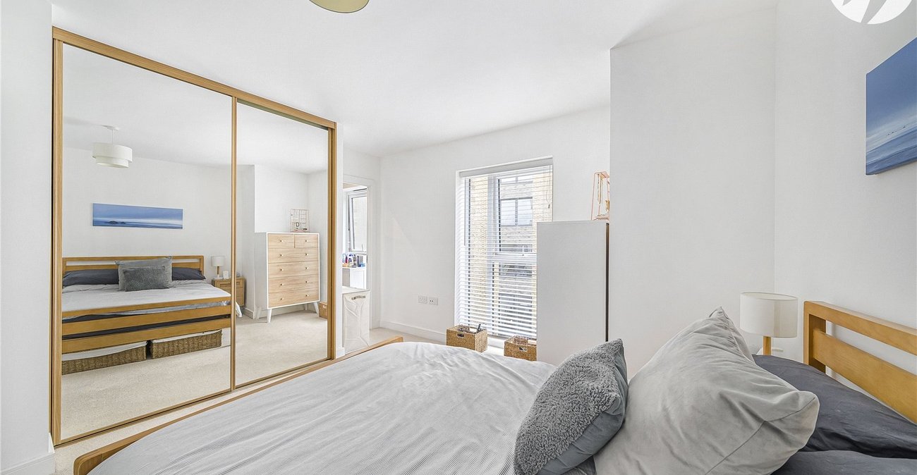 2 bedroom property for sale in Dartford | Robinson Jackson