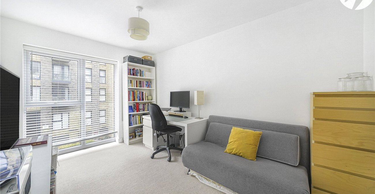 2 bedroom property for sale in Dartford | Robinson Jackson