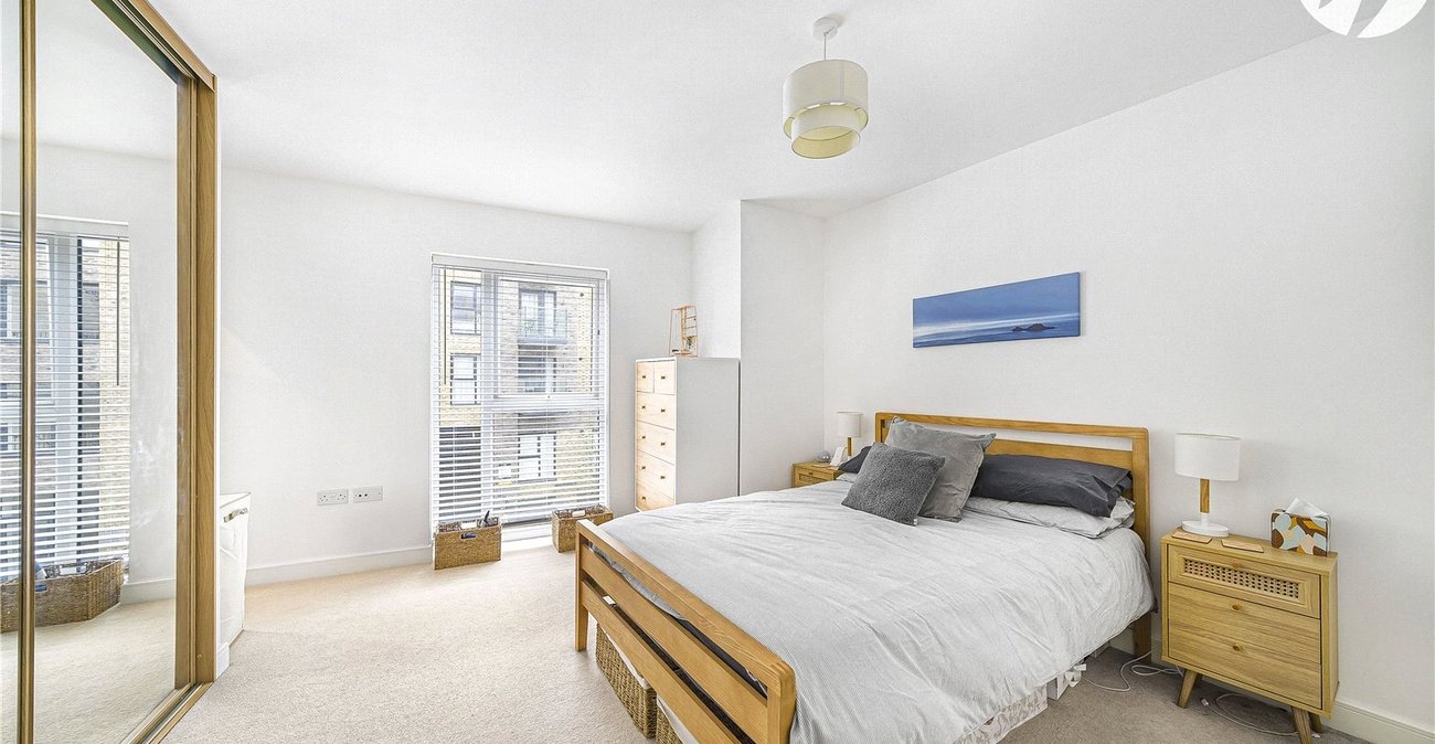 2 bedroom property for sale in Dartford | Robinson Jackson