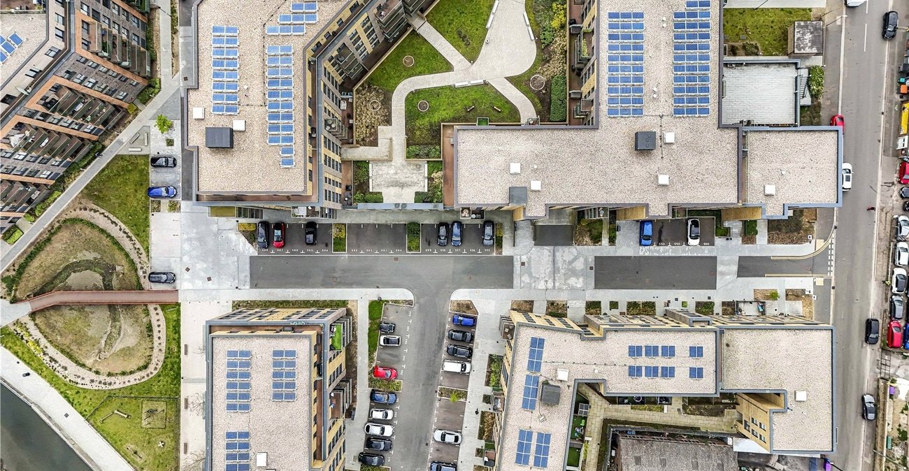 2 bedroom property for sale in Dartford | Robinson Jackson