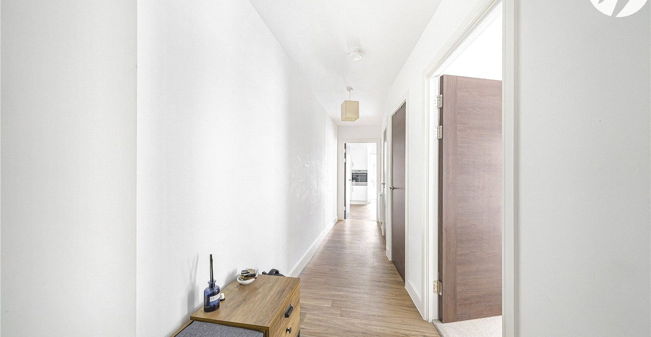 2 bedroom property for sale in Dartford | Robinson Jackson