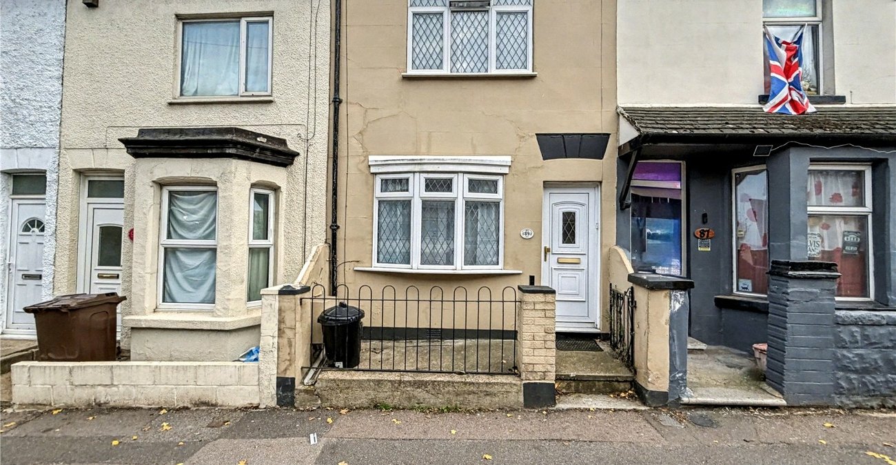 2 bedroom house for sale in Gillingham | Robinson Michael & Jackson