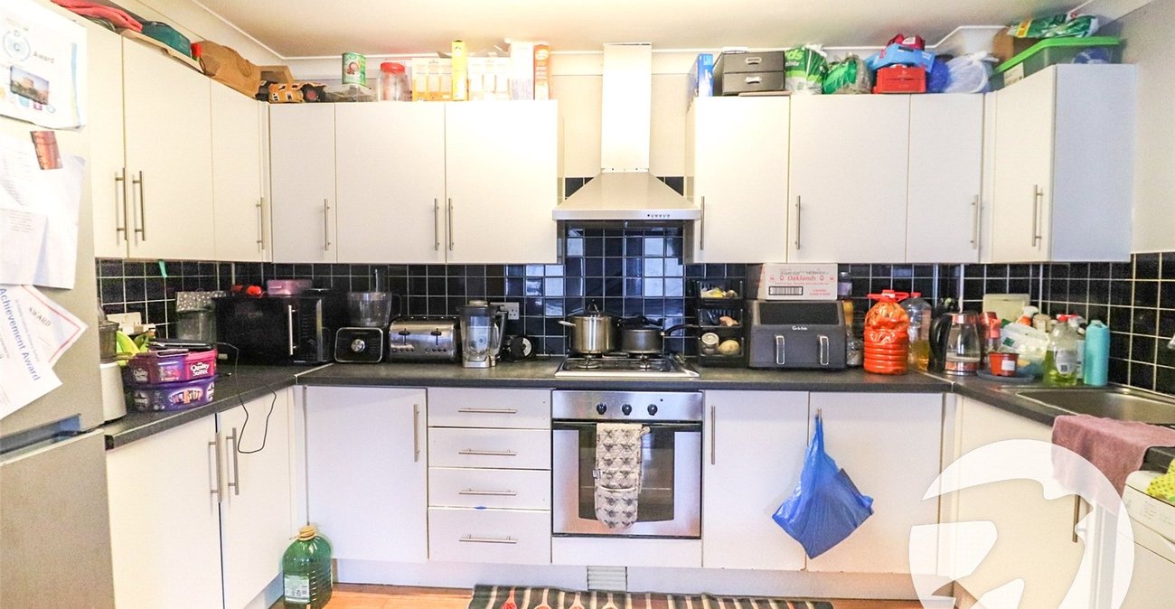 2 bedroom property for sale in Erith | Robinson Jackson