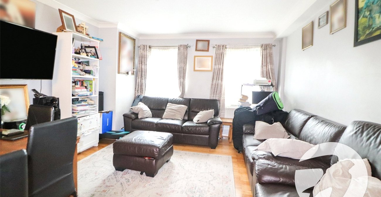 2 bedroom property for sale in Erith | Robinson Jackson
